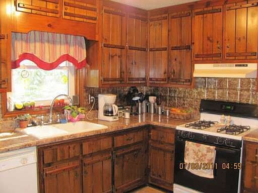 4th image of 5917 Sutton Dr