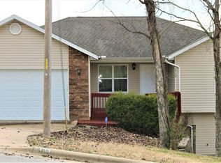 2739 Maple St, Hollister, MO 65672