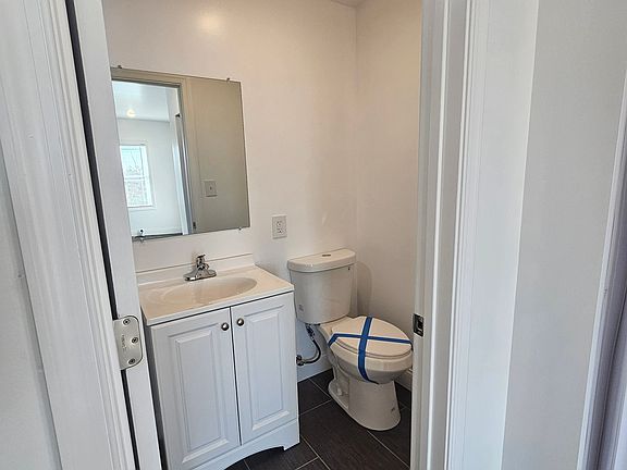 4th image of 526 Main St #3