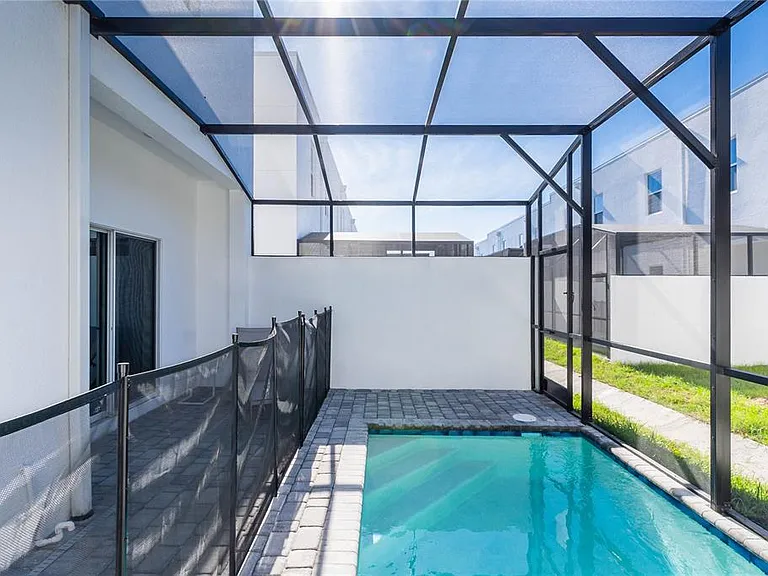 277 Famagusta Dr — Photo 30