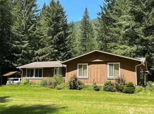 46 Heckel Rd, Pt Angeles, WA 98363