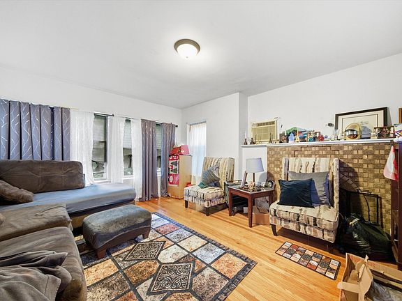 4th image of 6011 S Talman Ave