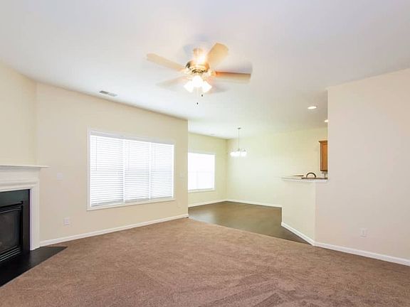 3rd image of 123 Morrocroft Ln