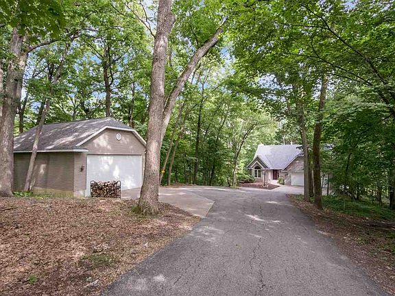 4th image of 3672 Danielle Ct NE
