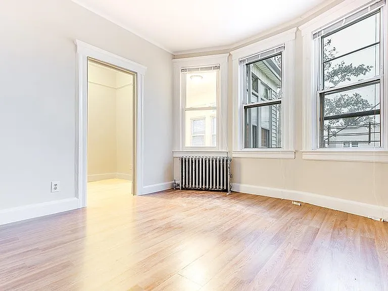 342 Avenue E #2 — Photo 2