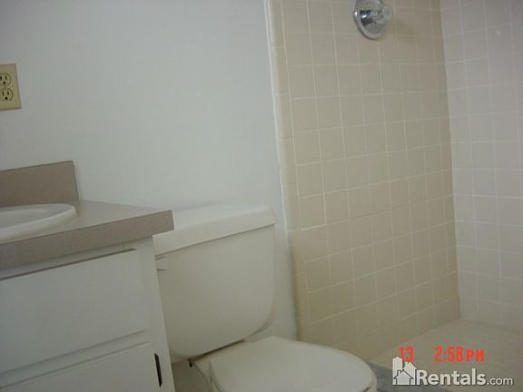 5th image of 2218 Fleet Cir