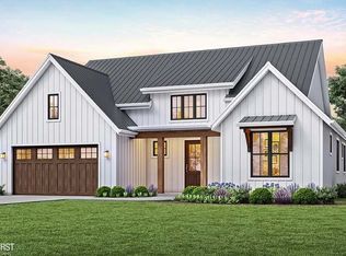 39 Janes Lndg, South Lyon, MI 48178