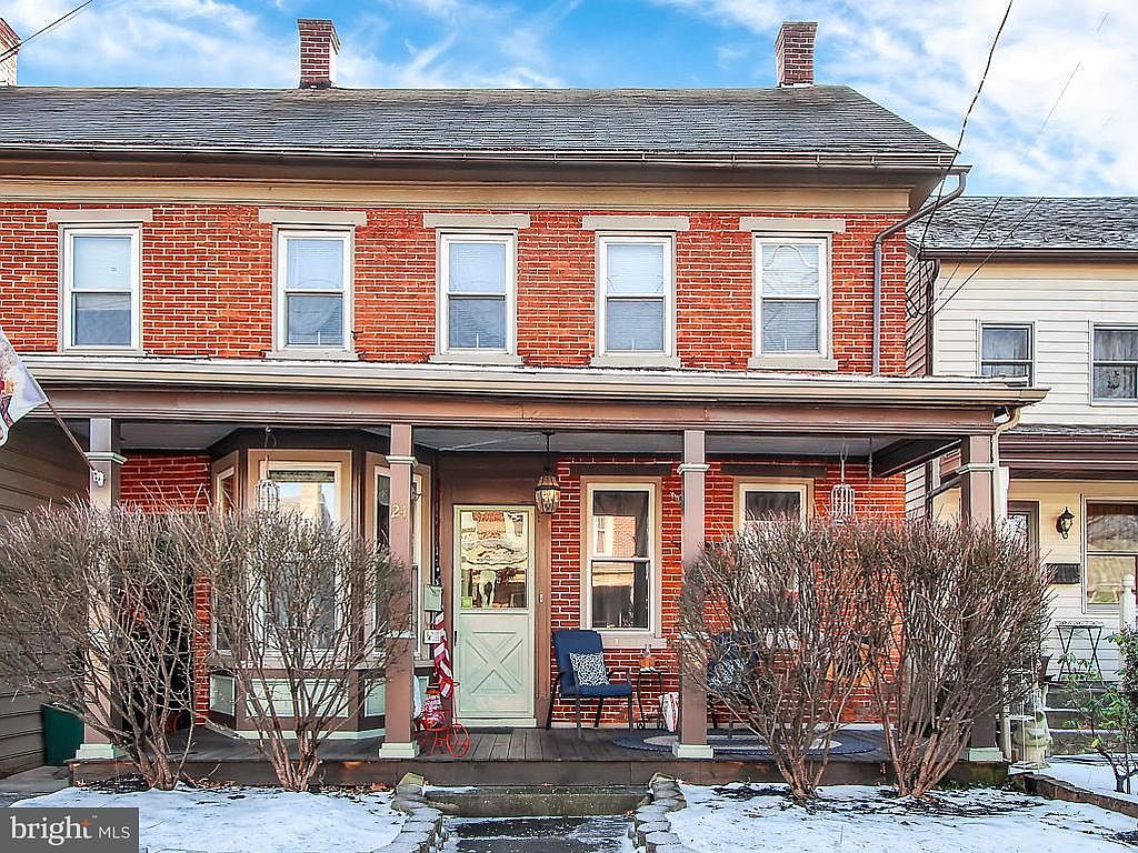 24 W Main St, Mountville, PA 17554 Zillow