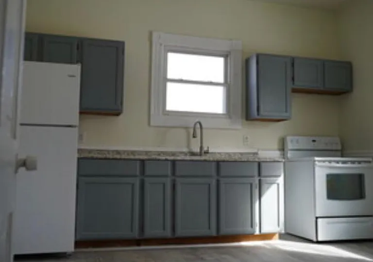 1028 Halifax St — Photo 2