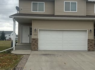 4252 Estate Dr S #1, Fargo, ND 58104