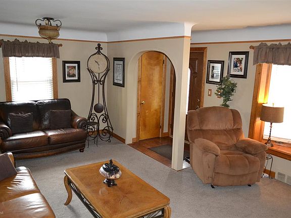 4th image of 21742 Arrowhead St