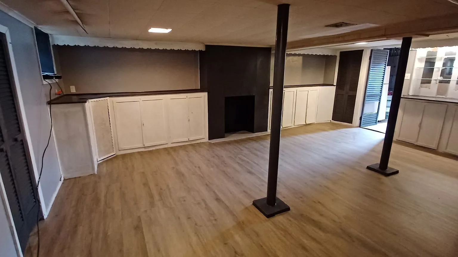 2207 Whittier Avenue — Photo 1
