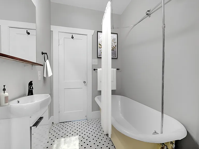 1205 S Lincoln St — Photo 20