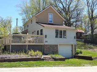 141 Beach Dr, Clear Lake, IA 50428