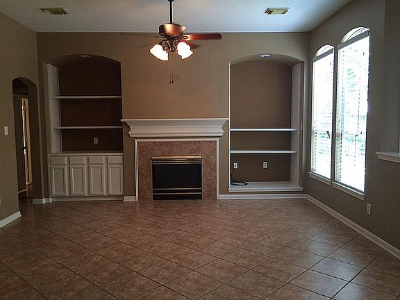 4th image of 535 Avery Dr
