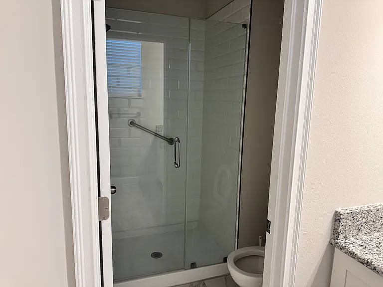 2531 W Walnut St — Photo 11