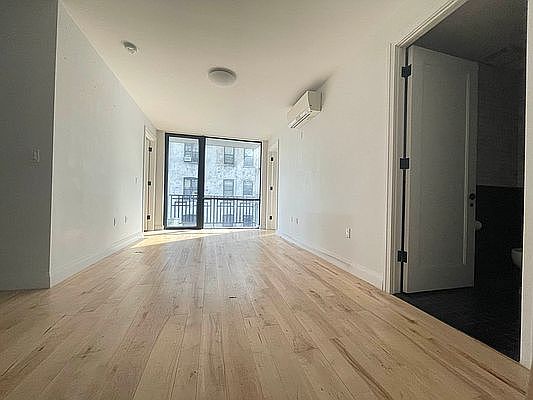 4th image of 564 Saint Johns Pl APT 418