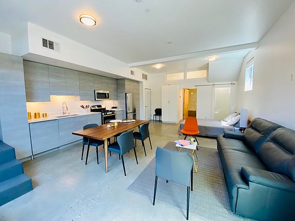 4th image of 8740 Venice Blvd Unit 1/2