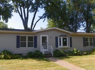 602 Hill St, Three Rivers, MI 49093