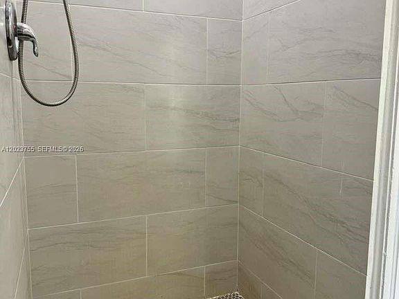 5th image of 6026 SW 27th St