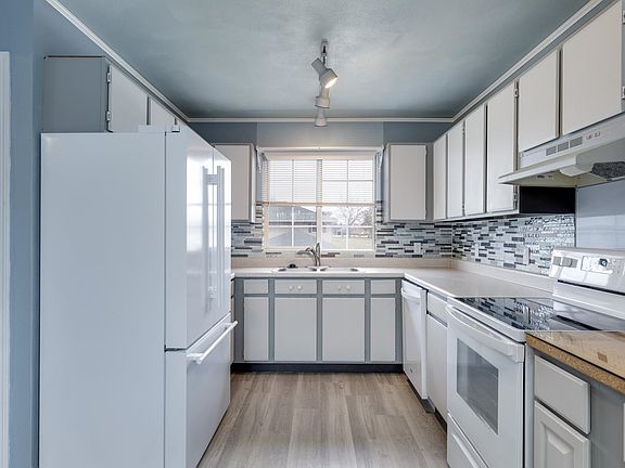 5th image of 1935 Lafayette St #8