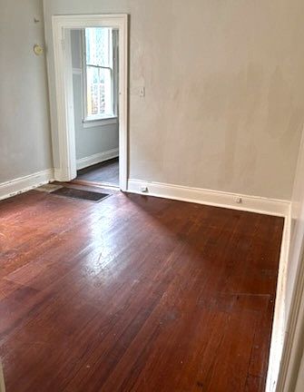 5th image of 1325 Nashville Ave Unit 1323-25