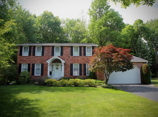 187 Ransom Oaks Dr, East Amherst, NY 14051