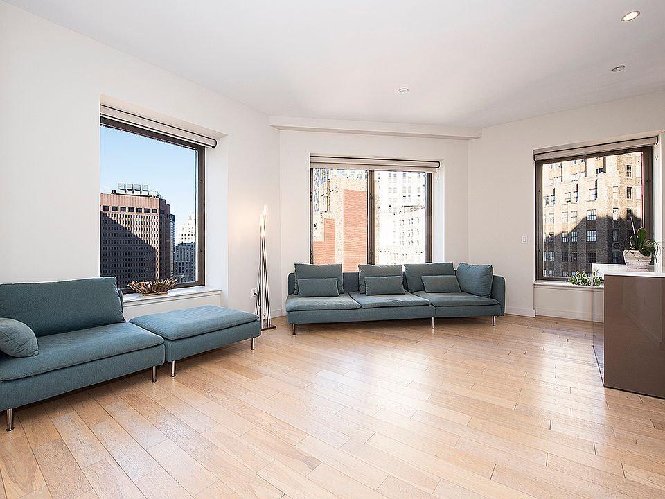 1st image of 75 Wall St APT 29F