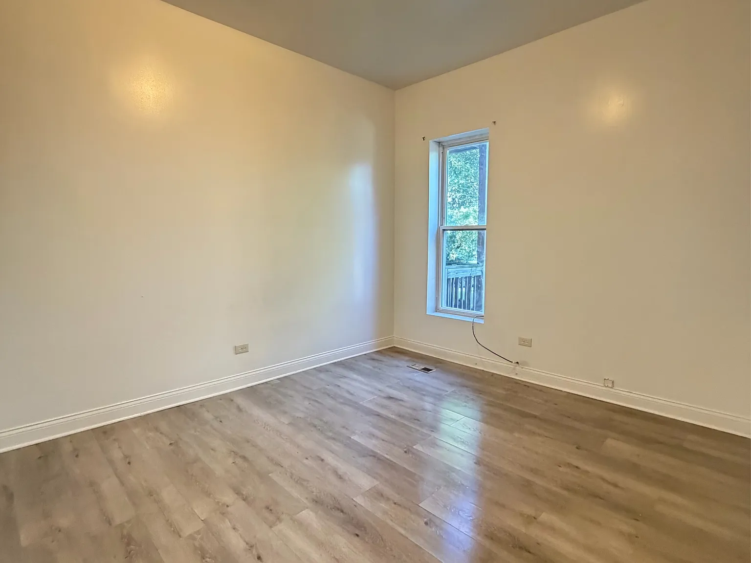7836 South Emerald Avenue - 1R — Photo 3