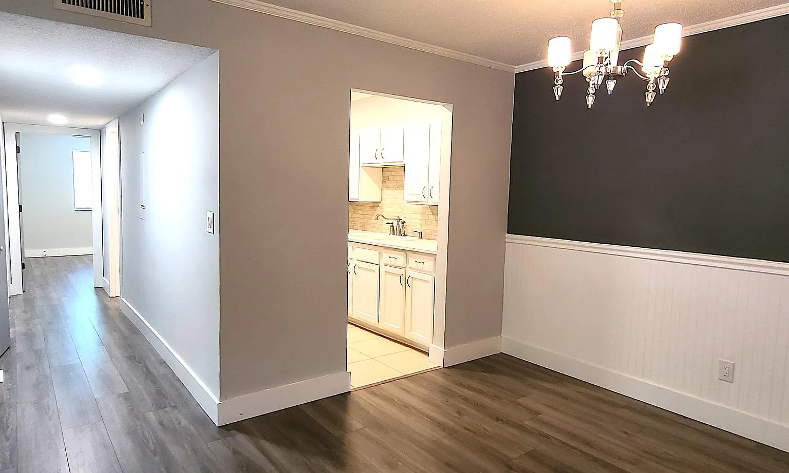2 bed, 1003 sqft, $1,380 — Photo 1
