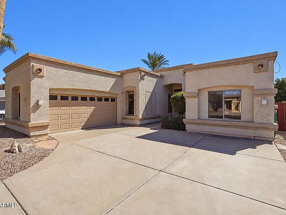 3rd image of 857 E DEL RIO Street