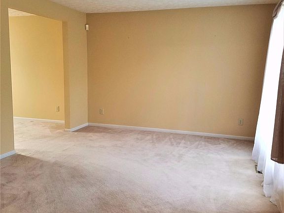 3rd image of 7887 Dorsetshire Dr