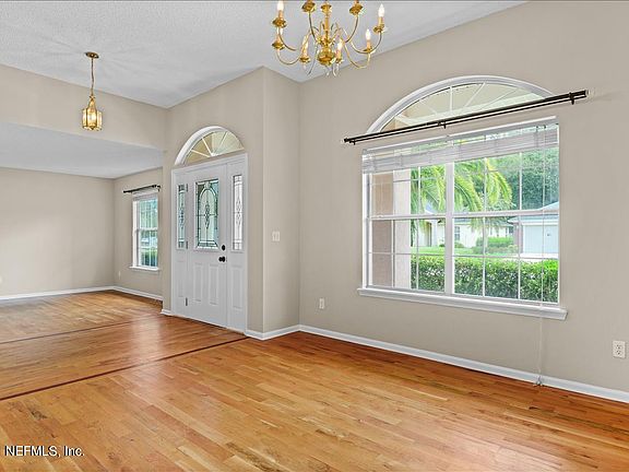 5th image of 11310 Chertsey Ln