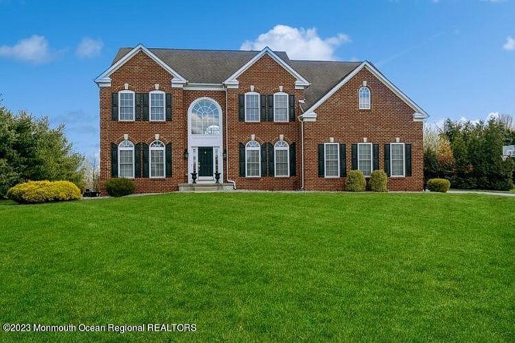 1st image of 24 Nicole Ct