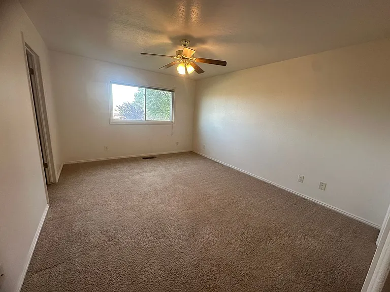 2268 S 2350 E — Photo 25