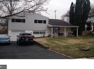 33 Camelot Dr, Plymouth Meeting, PA 19462