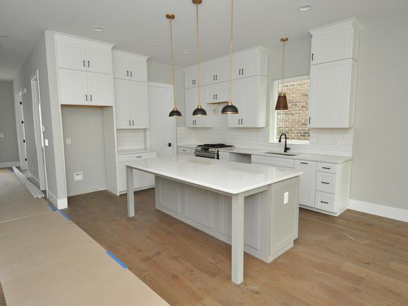 2nd image of 945 Pullman Pl Lot 13