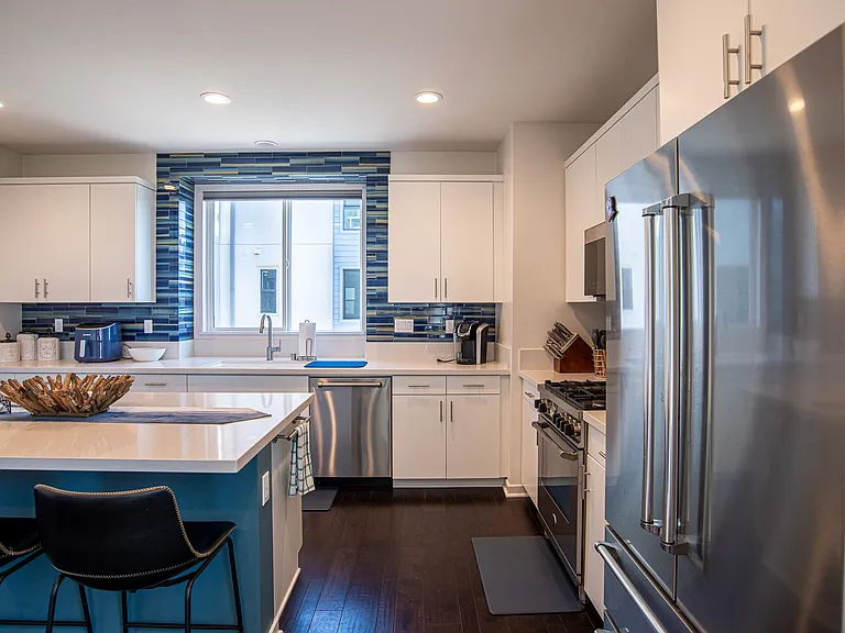 1562 Vista Del Mar Way #1 — Photo 21