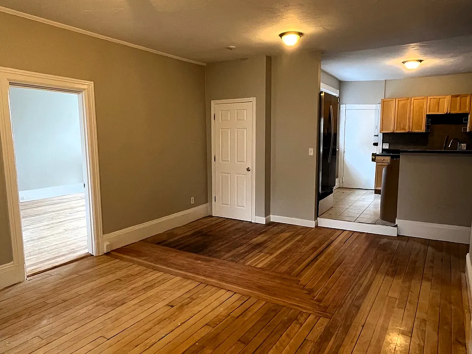 10 Glenville Ave #2
