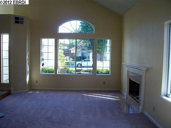 3rd image of 4421 Rock Island Dr