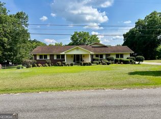 1027 Sunset Dr, Elberton, GA 30635