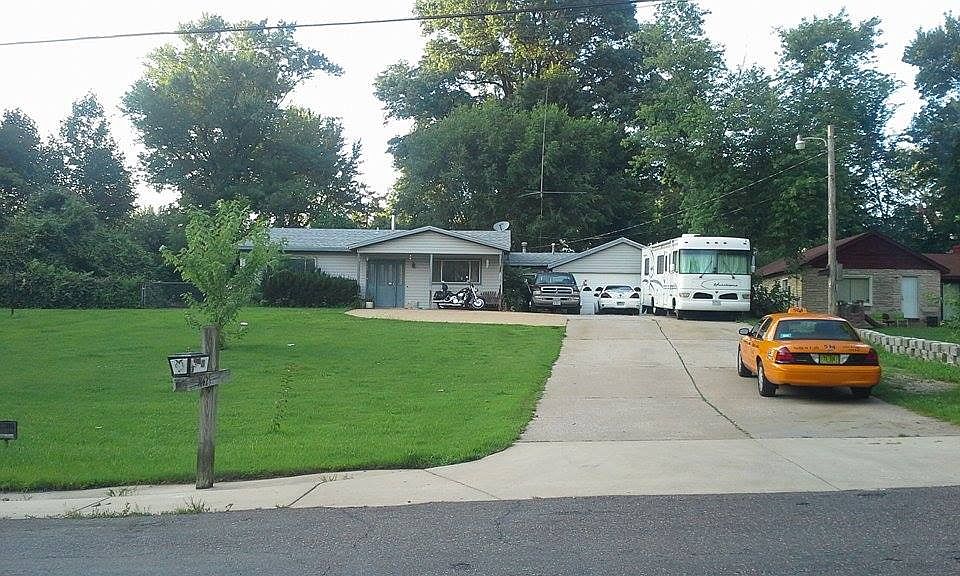 1st image of 10625 Thorpe Ave