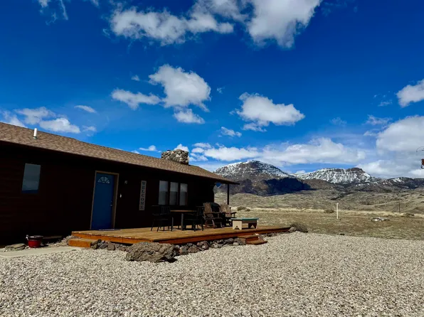 26 Wapiti Estates Dr S, Cody, WY 82414