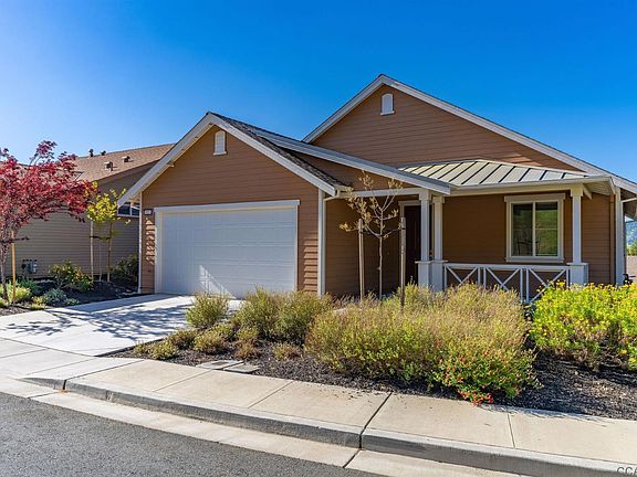 3rd image of 527 Spyglass Cir #6