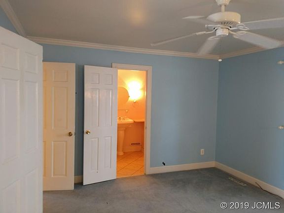 5th image of 1135 S Riverview Dr