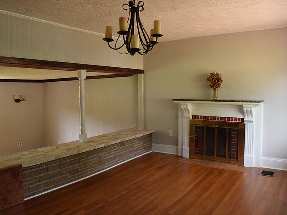 3rd image of 1152 King Mill Pike