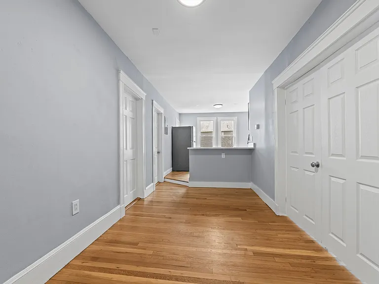 516 Washington St #2 — Photo 8