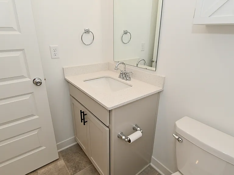 1728 Trinity Ln — Photo 18