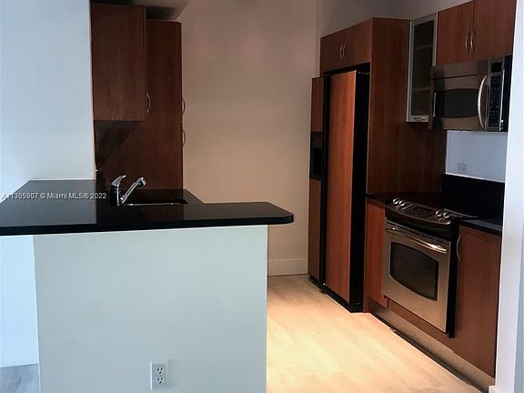 3rd image of 2775 NE 187th St APT 413
