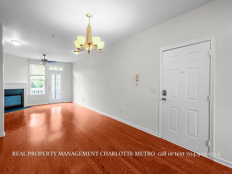1630 Walnut View Dr — Photo 14